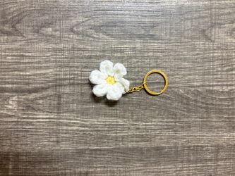 Crochet Daisy Keychain White and Yellow