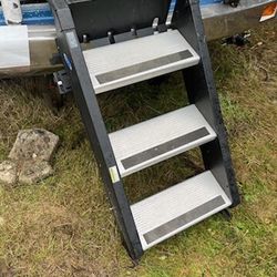 Travel, trailer Foldable steps