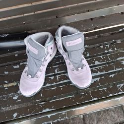 Columbia boots brand new never used only shoelaces out of them