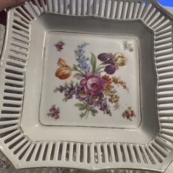 Dessert Or Eggs Or Hors D’oeuvre : Antique Well Known Schumann Bavaria Dish Pierced And Golden Trim