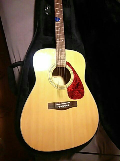 Acoustic guitar