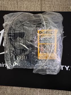 Dewalt DCB1104 Battery Charger