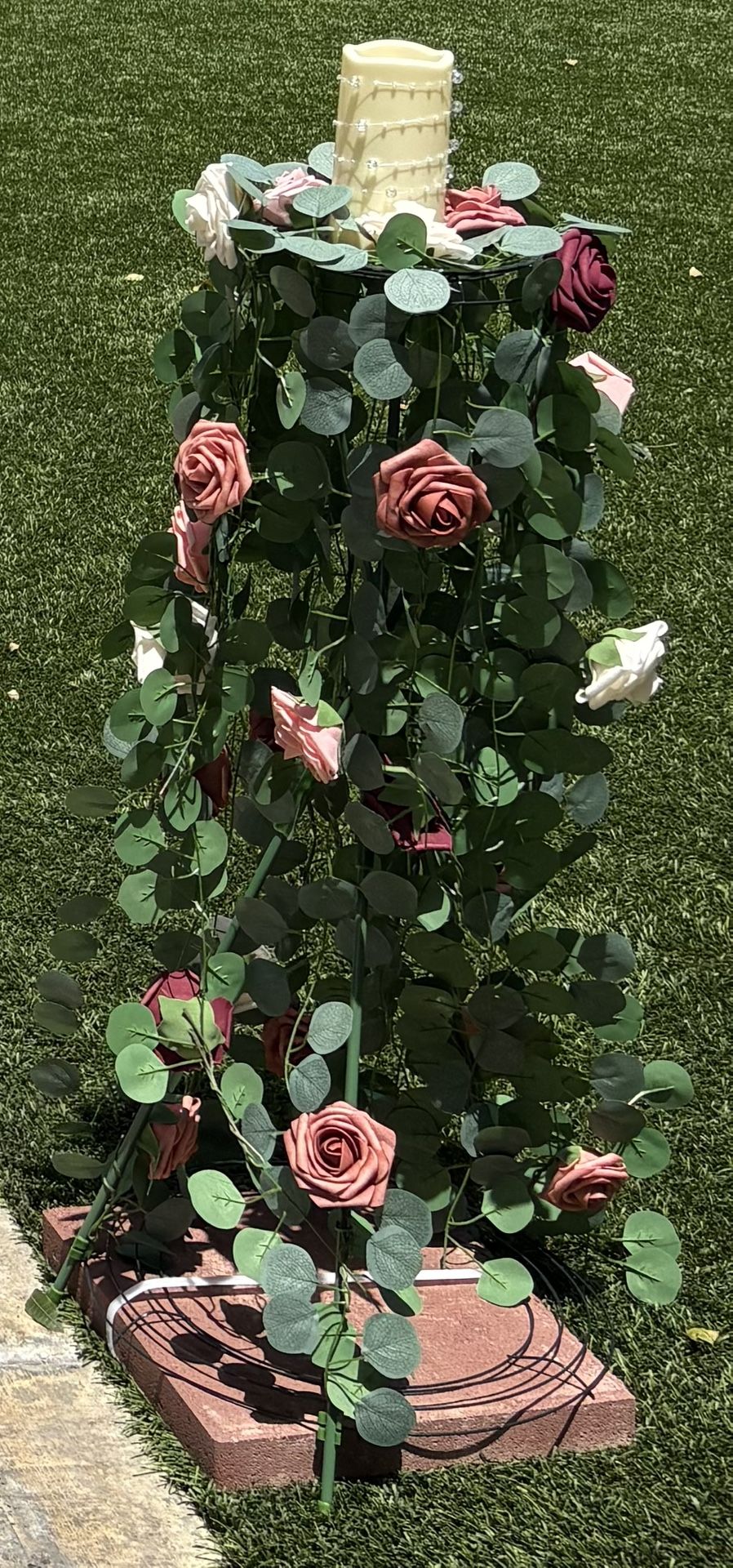 Set Of 8 Aisle Topiaries