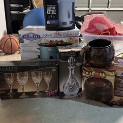 Bundle-Slow Cooker, Electric Kettle, Crystal Wine Decanter