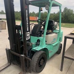 Forklift 