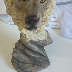 Wolf Head Statue