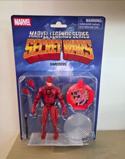 Marvel Legends Secret Wars Daredevil, Retro Comics Collectible 6 Inch Action Figure with Lenticular Shield
