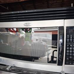 Whirlpool Microwave - MUST GO!