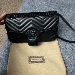 Black Purse 