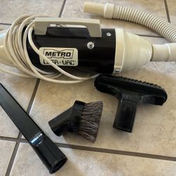 Metro Data-Vac MDV-1 Computer Tech DataVac Vacuum with Accessories, Circa 1980