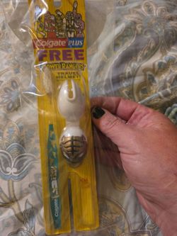 power rangers 1995 tooth brush and cap