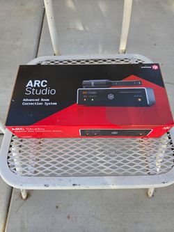IK Multimedia Arc Studio correction system