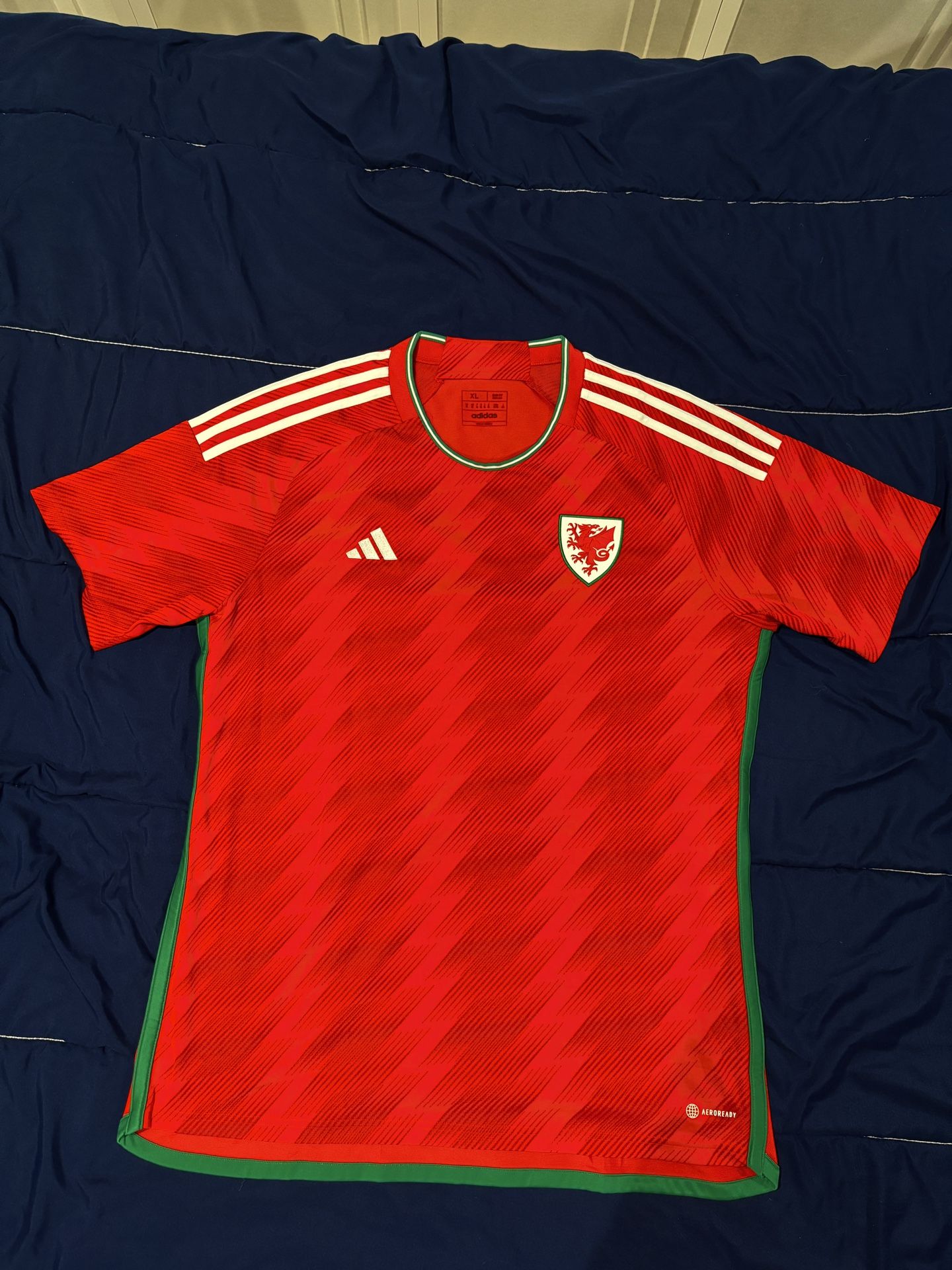Wales 2022 Home Red – Size XL – Fan Version – Like New