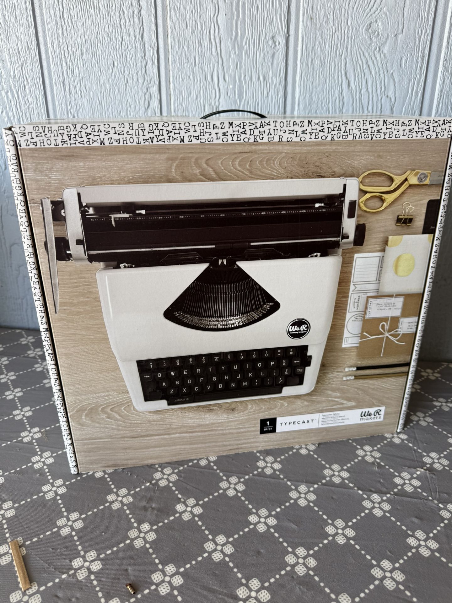 We R Memory Keepers Decorative Retro Typewriter Mint, Old Fashioned, Vintage Font, for Crafting Room, for Decorating, Gifts, and Typing Letters, Cards