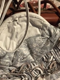 White leather shoulder bag