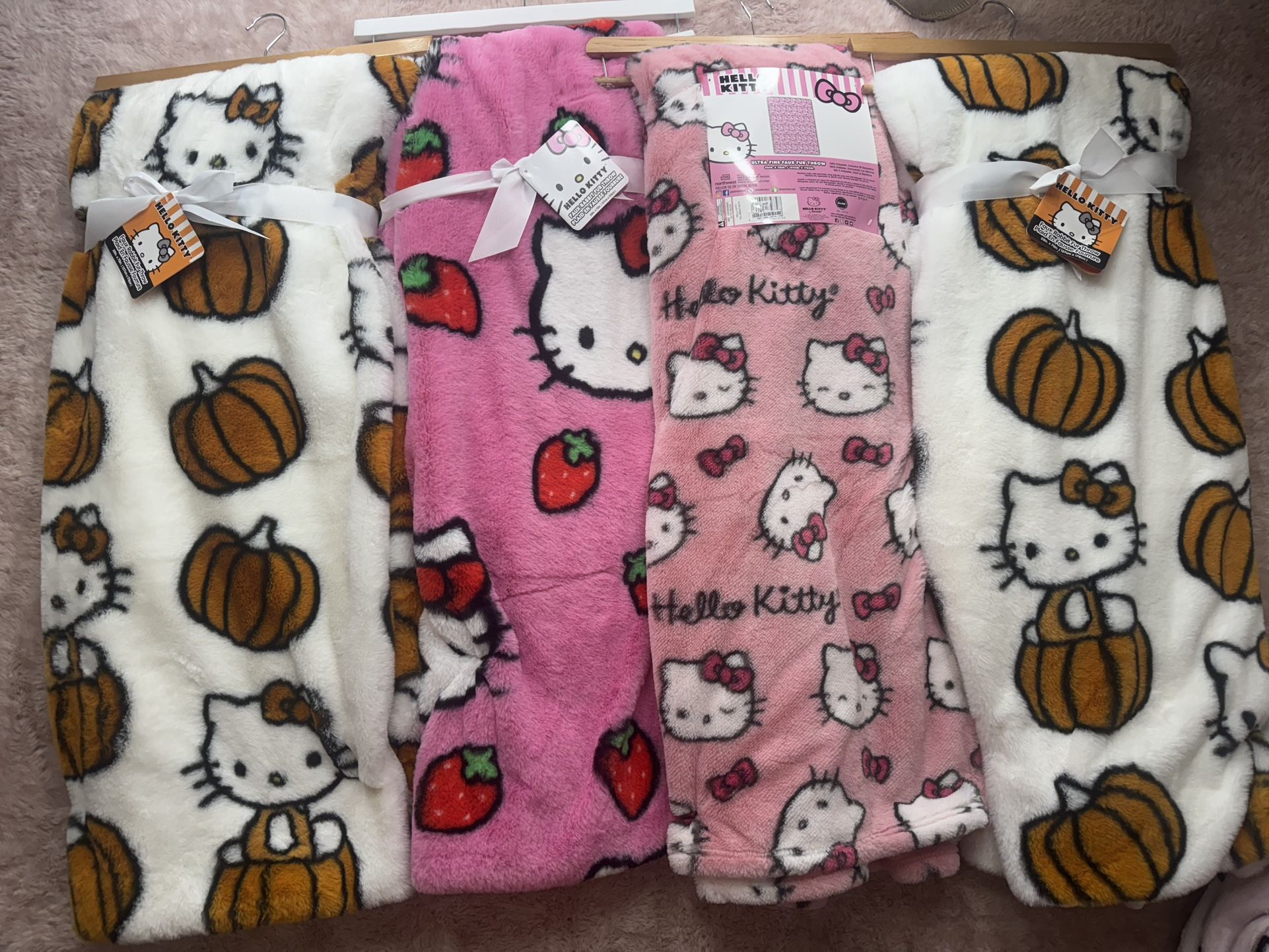 Hello Kitty Blankets Ufs
