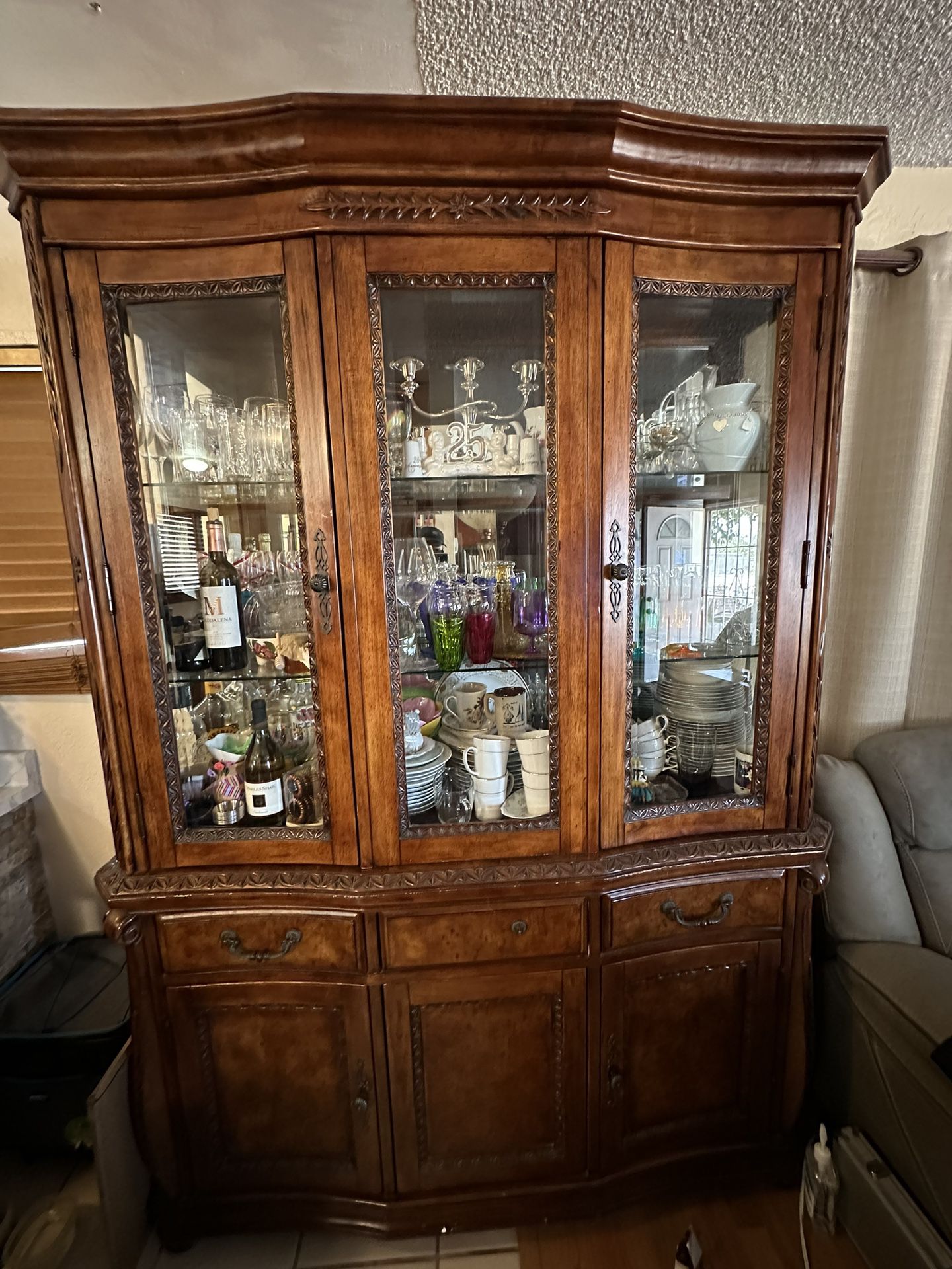 China Cabinet ( Good Condition ) 