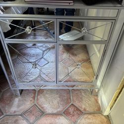 Mirrored 2 nightstand