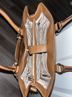 Michael Kors Fuschia Leather Shoulder Chain Purse $75.00 for Sale in  Summerville, SC - OfferUp