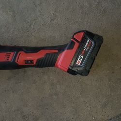 M18 Milwaukee Multi-Tool 5.0Ah Battery W/  Attachments