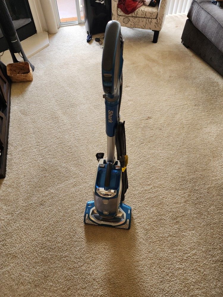 Shark Speed Rotator Powered Lift-Away