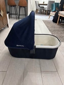 2017 UPPAbaby VISTA/CRUZ Bassinet – Taylor Navy Blue