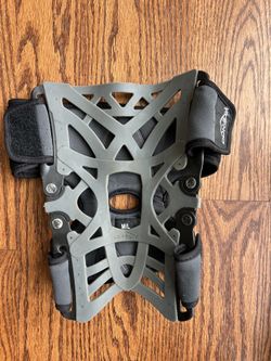 Donjoy Reaction Web Knee Brace Size M/L Black M 4.2