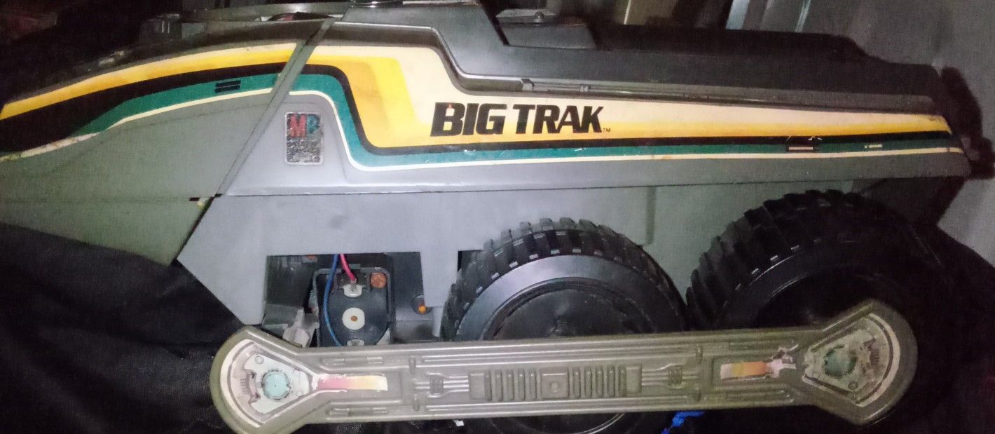 2 Wheels Missing Big Track Toy