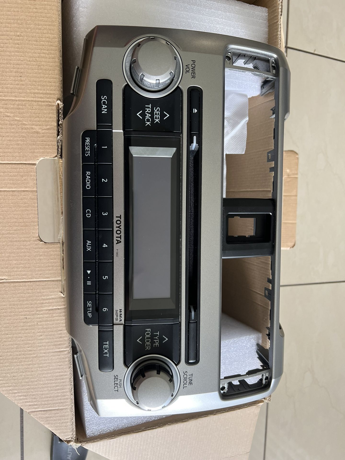 OEM TOYOTA 4Runner RDS Radio SINGLE CD DISC MP3 Player STEREO HEAD UNIT RECEIVER