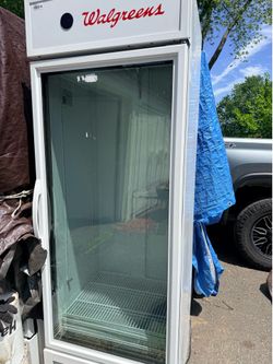 Commercial refrigerator