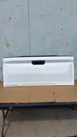 Chevrolet Colorado Tailgate White 2023 2024 2025