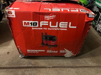 Milwaukee 0920-20 M18 6 Gallon Battery Wet/Dry Vacuum Bare Tool w/Attc