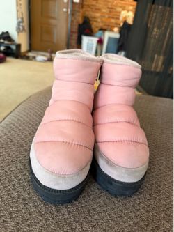 UGG Ridge Mini Size 8