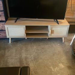 SUPERJARE Boho TV Stand for 65 Inch TV, Entertainment Center with Adjustable Shelf, Rattan TV Console with 2 Cabinets, Media Console, Solid Wood Feet,