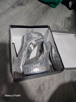 Celeste Classic Silver Sequin Metallic Sparkle Hidden Platform Pumps High Stiletto Heels Size 7 Asking $40obo