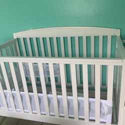 Delta Children 4 In 1 Baby Crib And Changer 