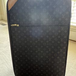 Authentic Louis Vuitton 70