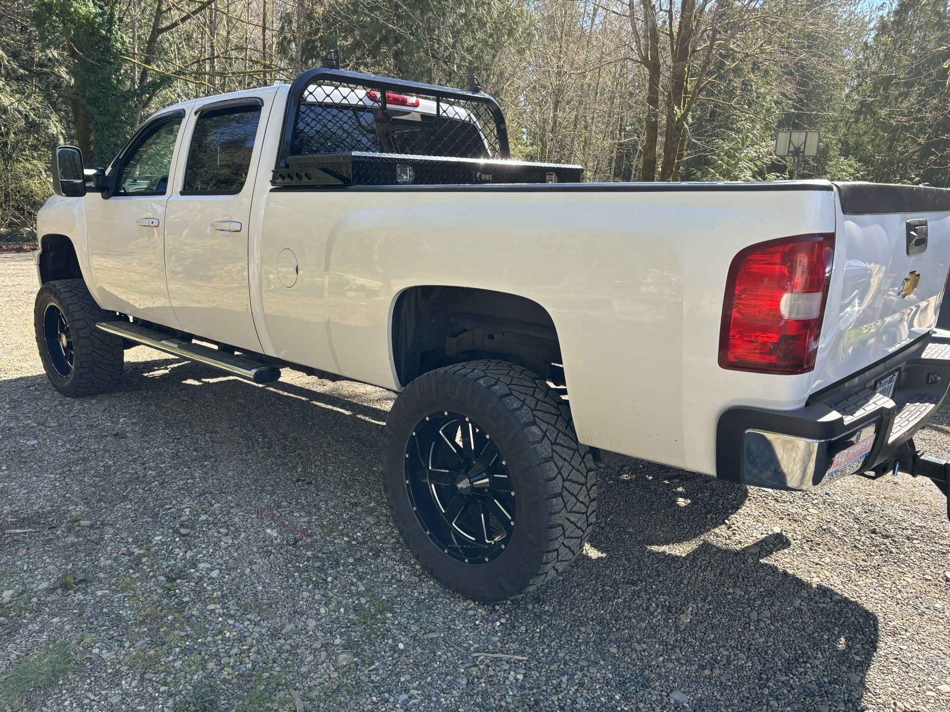 Dee Zee Headache Rack