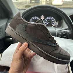 Travis Scott Jordan 1 Low “Velvet Brown” 
