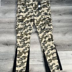NOVA MEN CAMO FLARED CARGO PANTS 