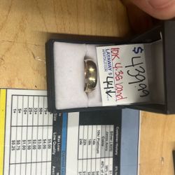 Wedding Band 10k 4.3 Grams Size 9