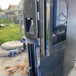 Smart Fridge Dont Get Cold $250