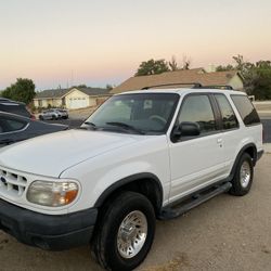1999 Ford Explorer