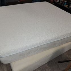 10" King Temperpedic Mattress With Med Soft Comfort