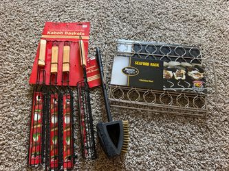 Grilling Bundle (Brush, Kebob Holders, Seafood Grill Trays)