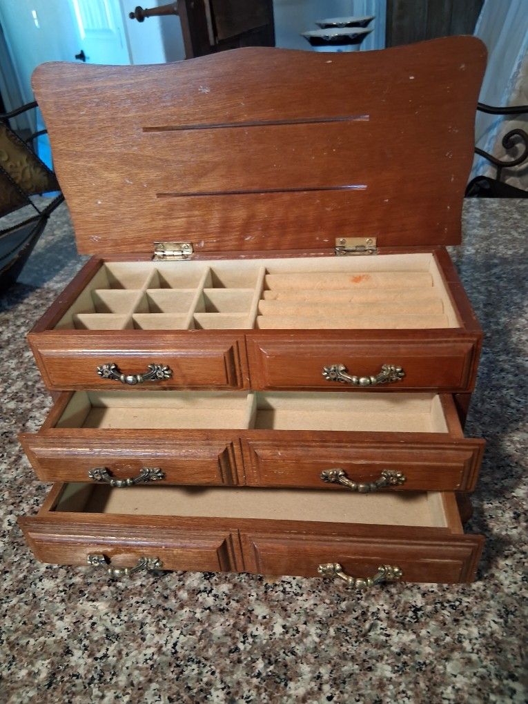 Vintage Jewelry Box , Wood , Wooden