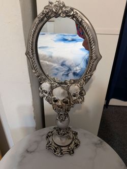 Dressing Table Skull Mirror