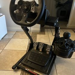 Logitech 920 Racing Simulator W/ shifter 