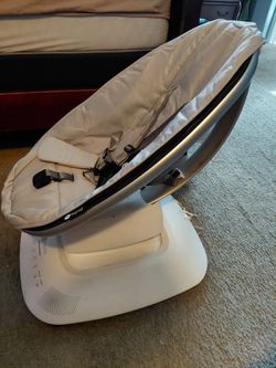 Mamaroo baby swing