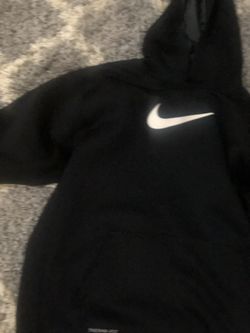 Nike women’s pullover size medium